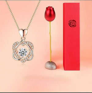 Collier rose en forme de coeur