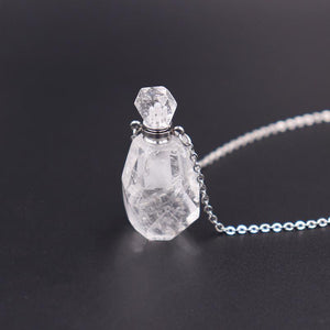 Collier bouteille de parfum en cristal