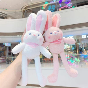 Poupée lapin en peluche