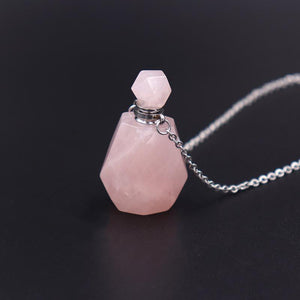 Collier bouteille de parfum en cristal